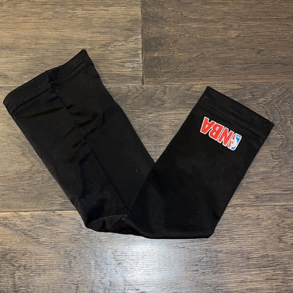 NBA Basketball Shooting Sleeve Arm Band Warmer Compression Vintage Spalding new - Picture 1 of 8